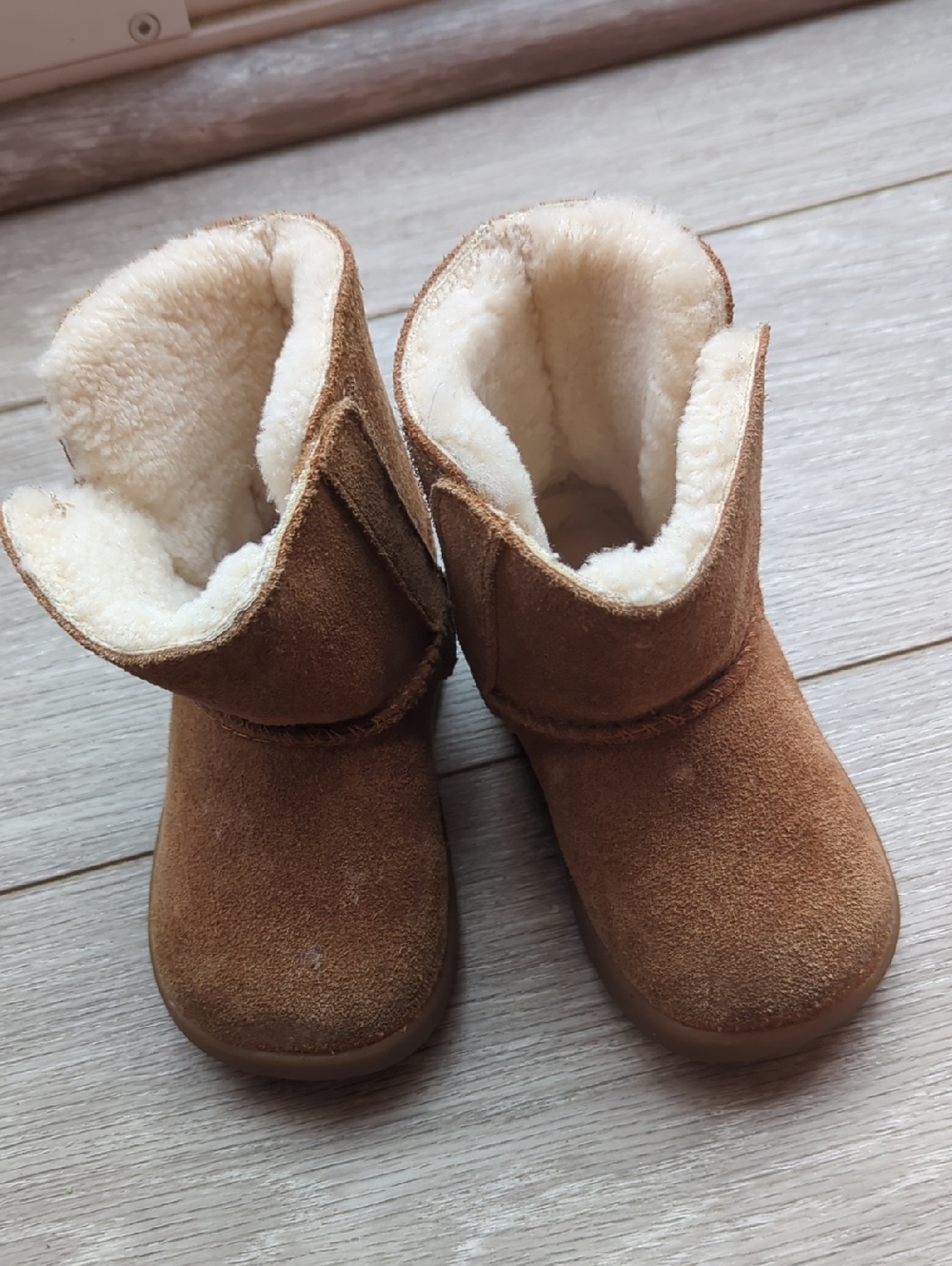 UGGs Cozy Brown Suede Shearling-Lined Baby Boots Size 4/ 5
